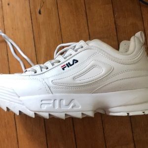 Woman’s 7 1/2 filas
